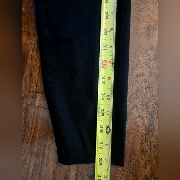 Eddie Bauer Black Cargo Ankle Leggings - Picture 6 of 7